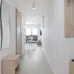 Przestronny Z Balkonem - Przy Porcie - By Renters *