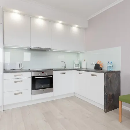 Apartamento Przestronny Z Balkonem - Przy Porcie - By Renters *