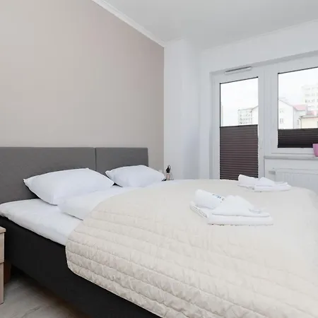 Przestronny Z Balkonem - Przy Porcie - By Renters *